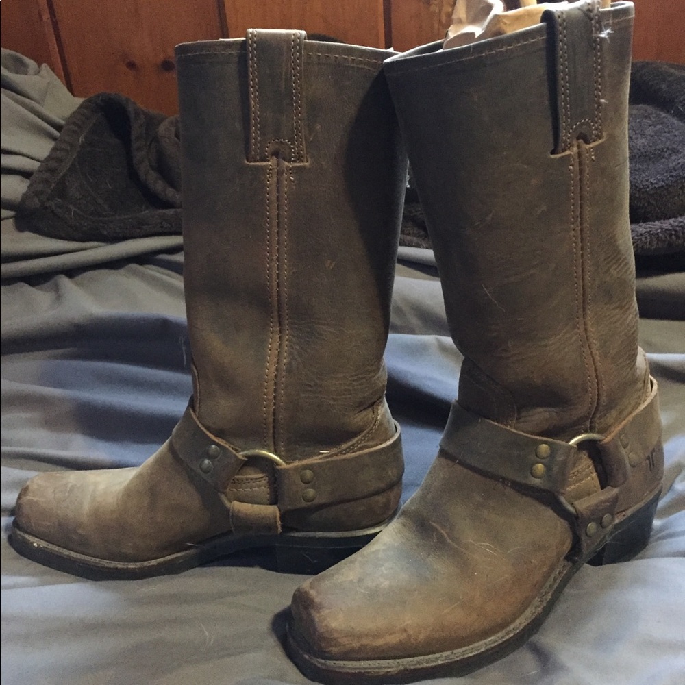 Frye boots, harness style!
